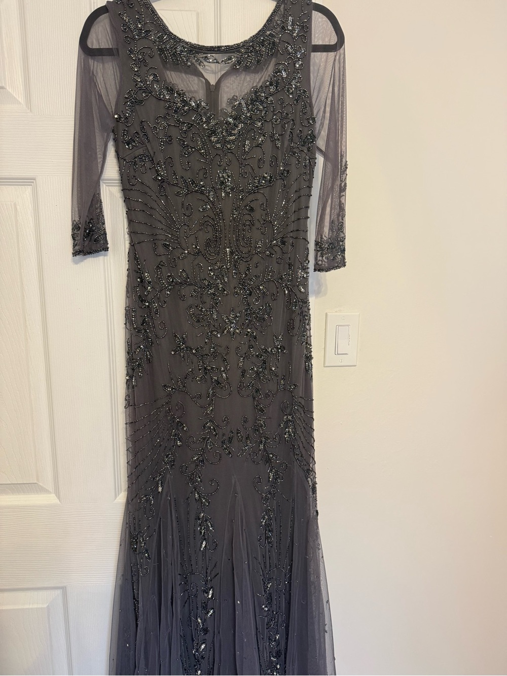 Pisarro Nights Embellished Gray Evening Gown - Size 4 NWT